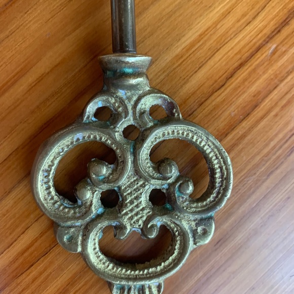 Vintage Brass Candle Snuffer - Beautifully ornate 16 inches - Picture 6 of 8